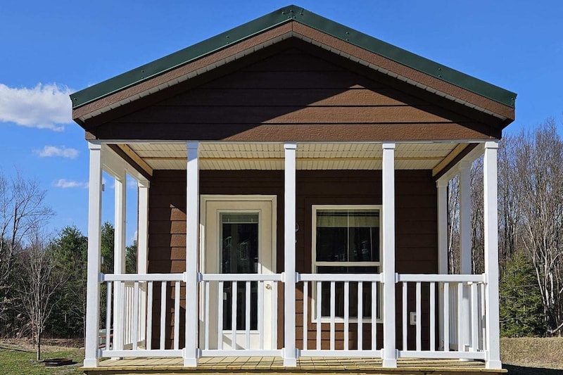 Deluxe 2 Bedroom Cottage-1